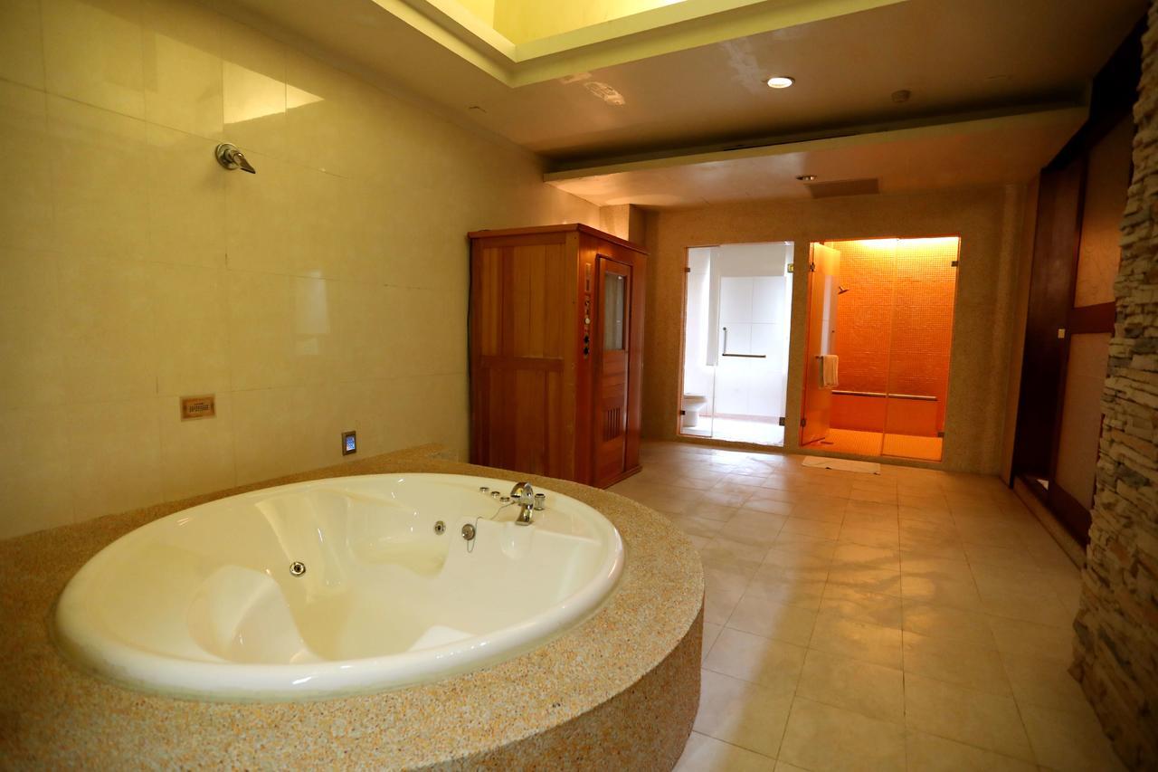 Hua Jia Motel 台南 エクステリア 写真